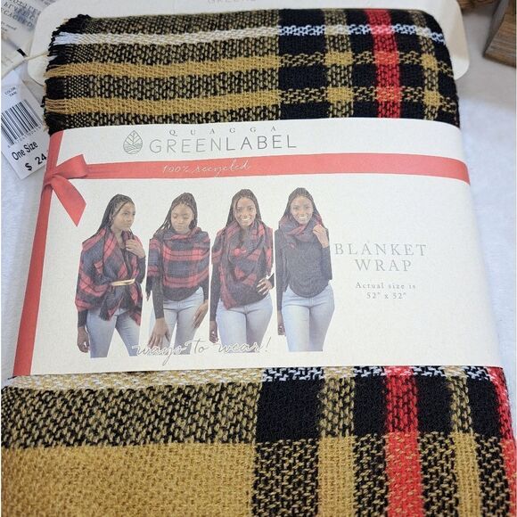 NWT Quagga Blanket Wrap in Saint Nick Tan - Picture 2 of 7
